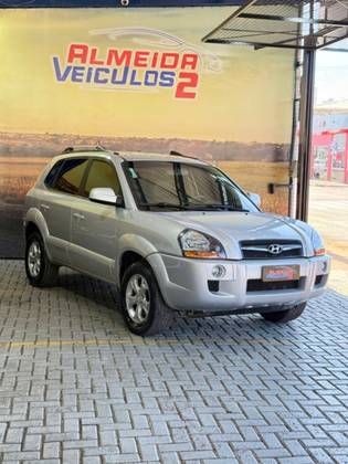 HYUNDAI TUCSON 2.0 MPFI GLS 16V 143CV 2WD FLEX 4P AUTOMÁTICO HYUNDAI TUCSON 2.0 MPFI GLS 16V 143CV 2WD FLEX 4P AUTOMÁTICO
